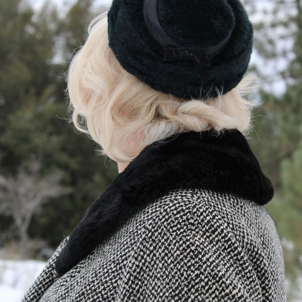 Vintage 1950s Coat, Bergdorf Goodman Black and White Tweed Wool Overcoat - Picture 13 of 13
